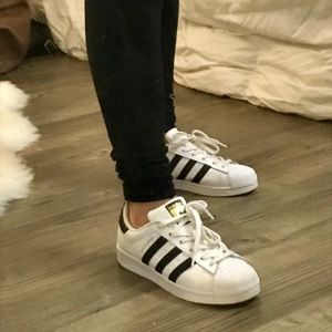 Adidas superstar sneakers in size 8